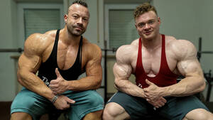 Massive Schultern